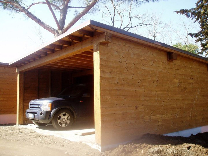 Realizzazione box auto in legno, tettoie in legno per posto auto ... Coperture per auto