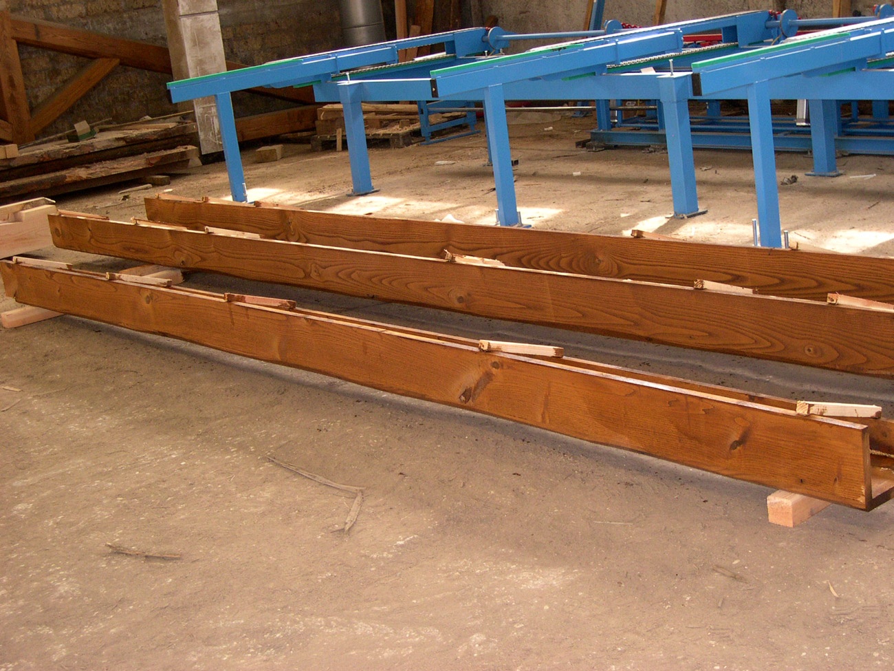 Travi vuote in legno, finte travi in legno
