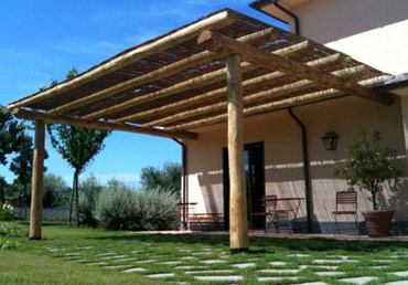 Pergole in legno di castagno per esterni, pergolati e porticati su misura